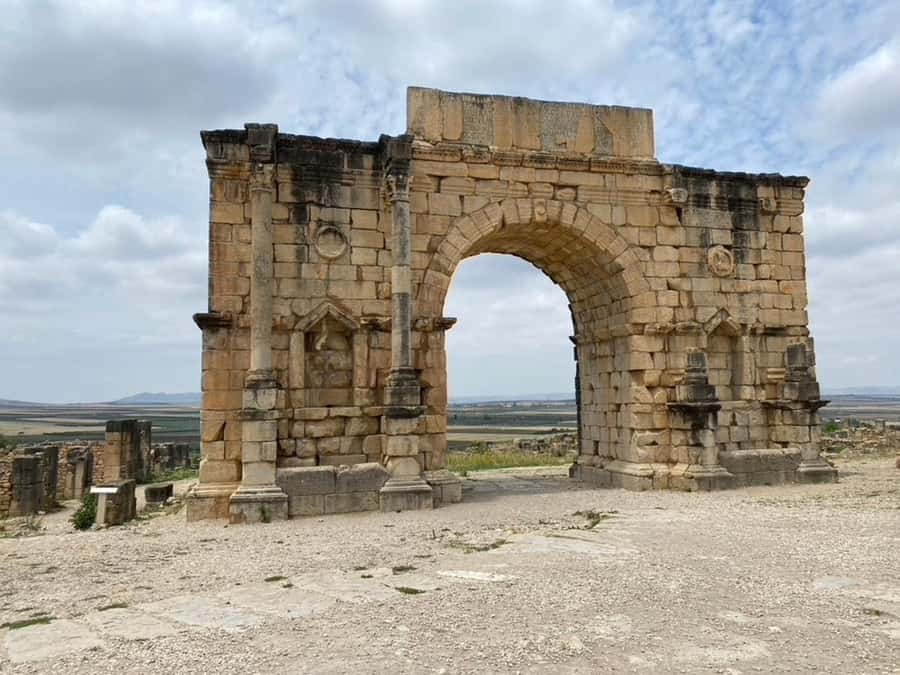 From Fes: Volubilis, Moulay Idriss, & Meknes Full-Day Trip - Meknes after the countryside