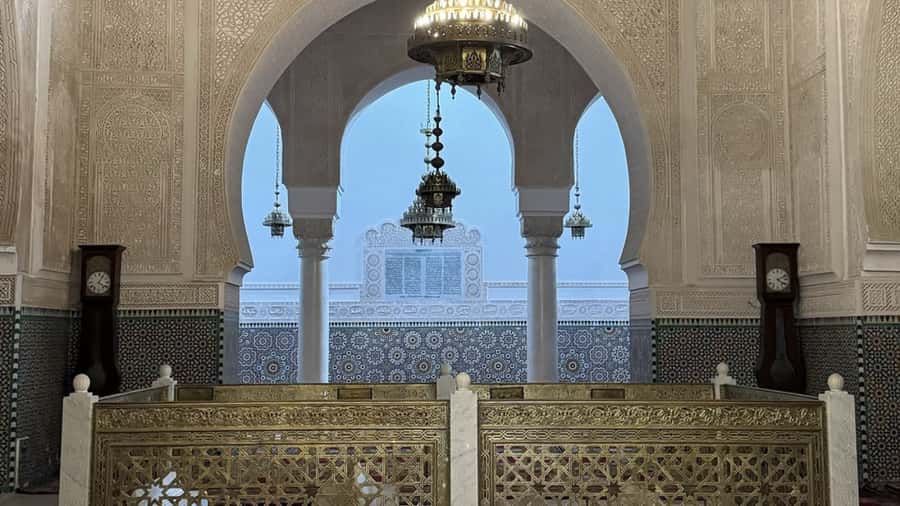 From Fez: Meknes, Volubilis and Moulay Idriss Day Trip - The guides can change the experience