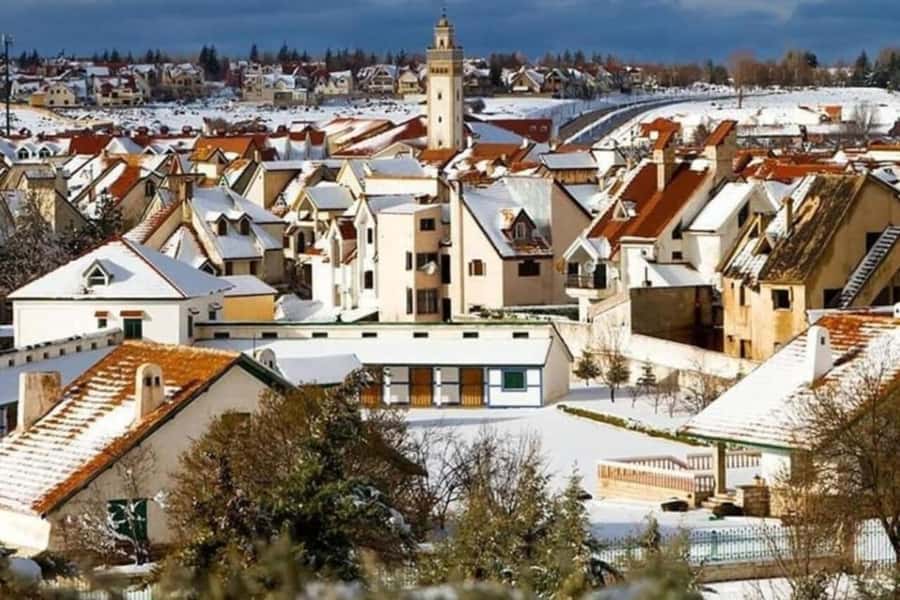 From Fez: Middle Atlas Ifran and Forest of Monkeys Day Trip - From Fez to the cooler Middle Atlas