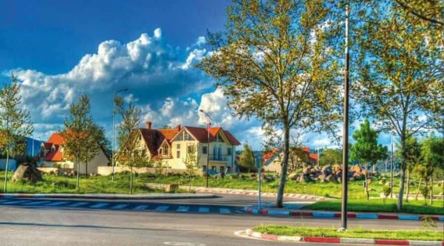 From Fez: Middle Atlas Ifran and Forest of Monkeys Day Trip - What the low price really covers