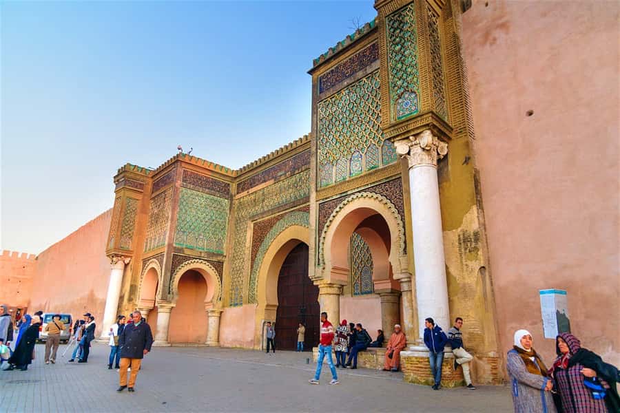 From Fez: Volubilis Moulay Idriss and Meknes Day Trip - Guides, languages, and the level of explanation