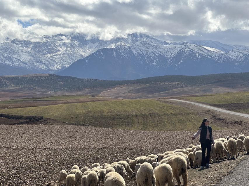 From Marrakech: Atlas Mountains 4-Day Hike with Hotels - Day 2: Following the Imnane Valley to Imi Oughlad