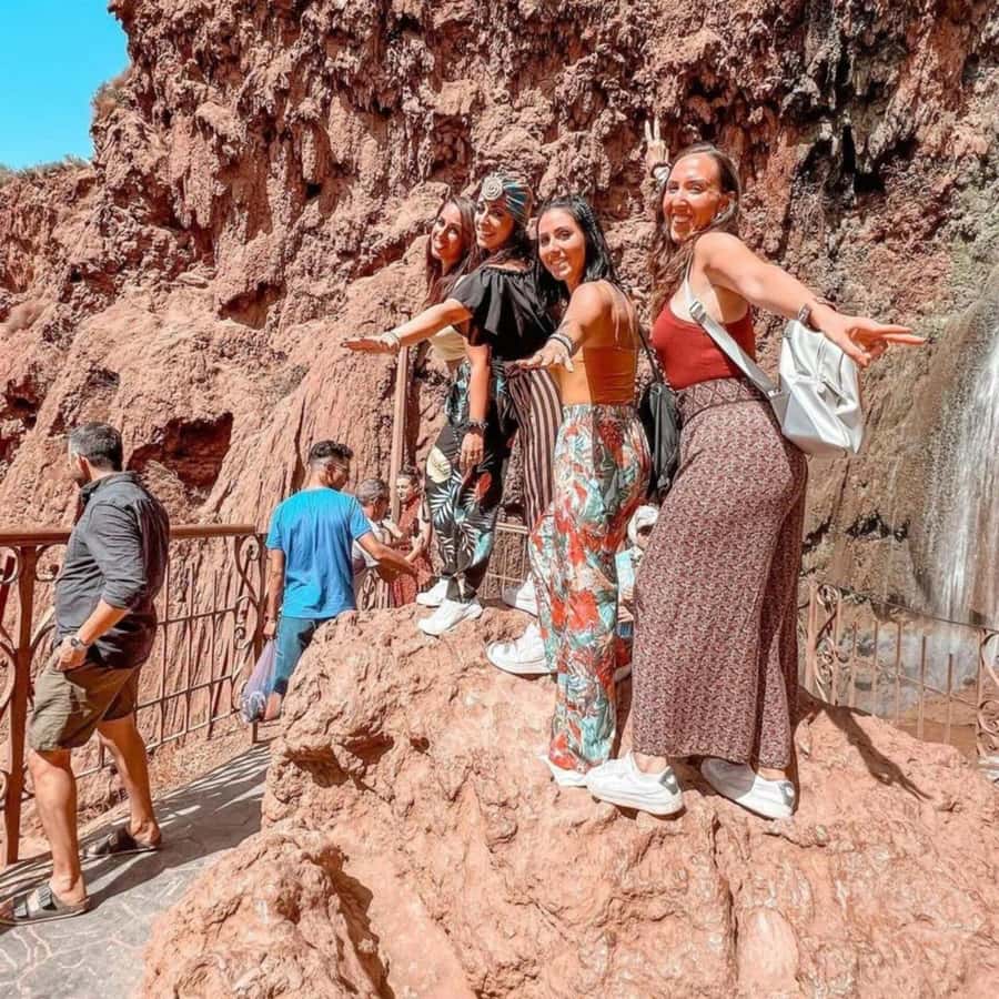 From Marrakech: Ouzoud Waterfalls Guided hike & boat Ride - Climbing out and returning to Marrakech