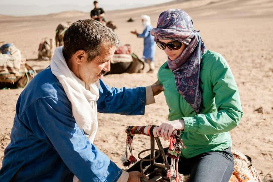 From Marrakech: Zagora 2-Day Desert Safari with Food & Camp - Stars, sunrise, and the cold before breakfast