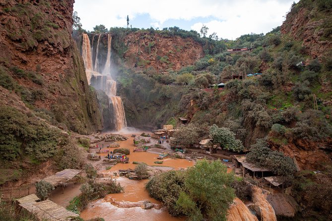 Full Day Trip To Ouzoud Waterfalls From Marrakech & Boat Tour - What the strongest guides add