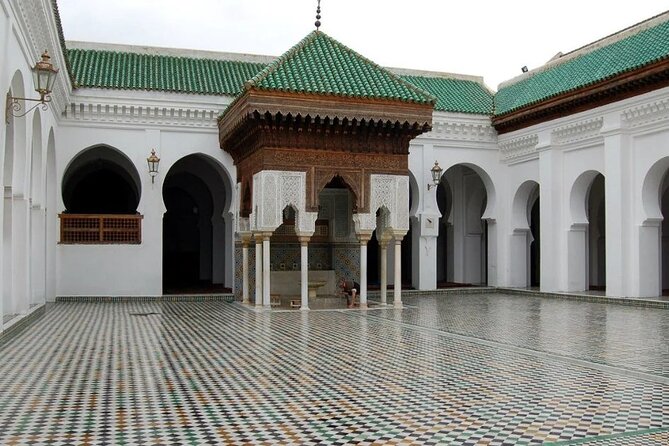Half-Day Private Guided Walking Tour Exploring Fez Medina - Kairaouine and Cherratine explain Fez as a place of learning