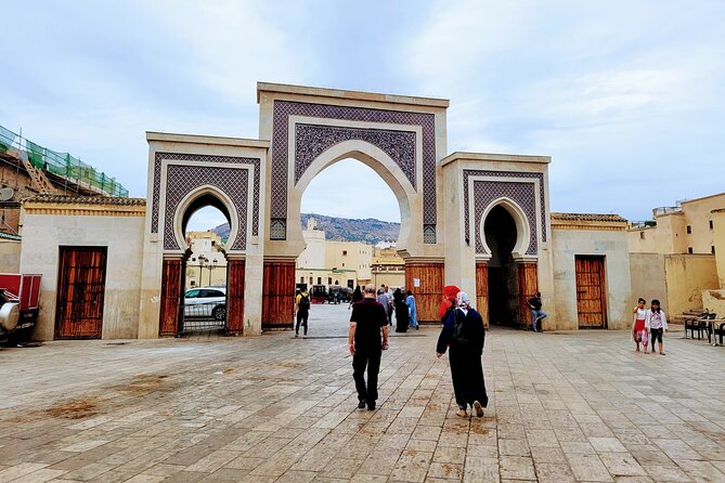Half-Day Private Walking Tour of the Authentic City of Fez - Museo Nejjarine and the beauty of wood