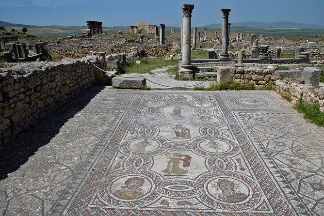 happy day trip of Volubilis and Meknes from Fez - Moulay Idriss, the holy town in the hills