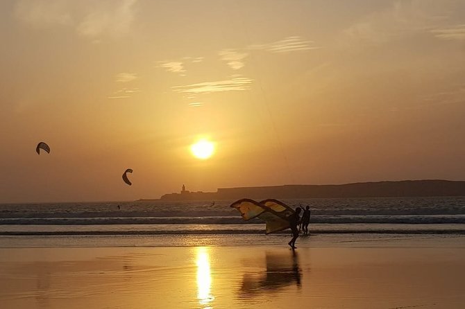 Kitesurfing Lessons in Essaouira Beach - The instructors and equipment