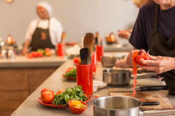 l'Atelier - Moroccan Cooking Workshop in Essaouira - Sitting down to eat your two-course lunch