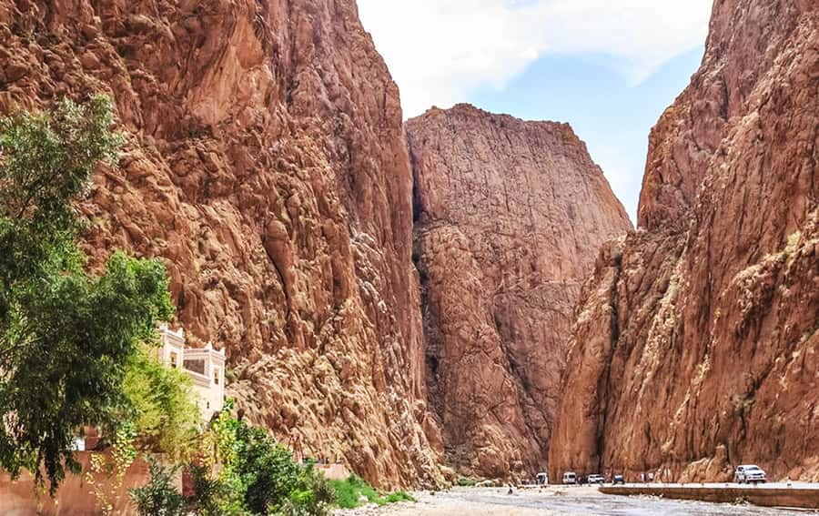 Marrakech: 3-Day Merzouga Desert Experience Camel & Meals - Erfoud, dates, and the approach to Merzouga