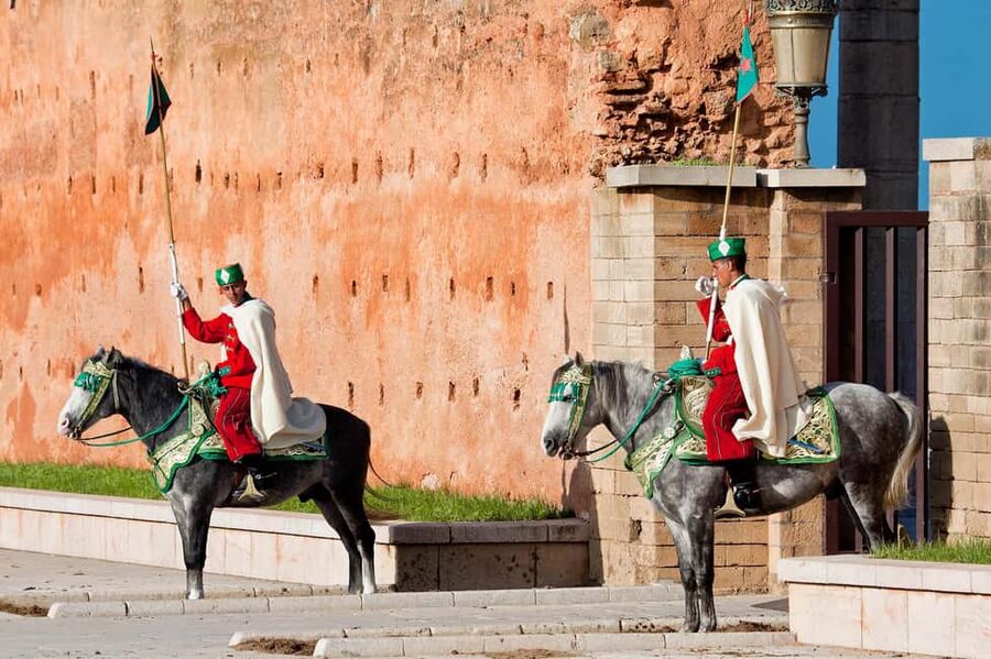 Marrakech: 3-Day Private Imperial Cities & Chefchaouen Tour - What is included, and what costs extra