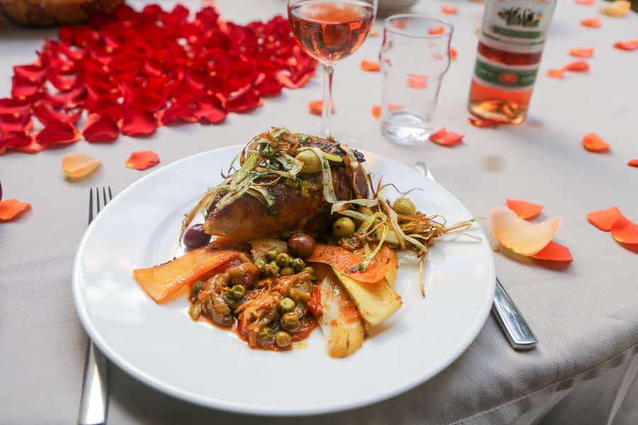 Marrakech: 3-Hour Open-Air Moroccan Cooking Course - Tea, spices, and the first look at the kitchen