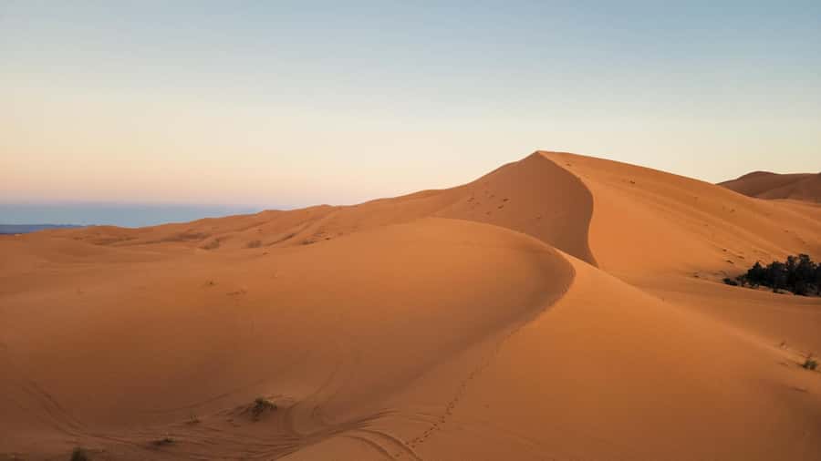 Marrakech: 3Day Luxurious Merzouga Tour w/ Camel&Quad Option - Day 2: Todra Gorge, Erfoud, and the approach to Erg Chebbi