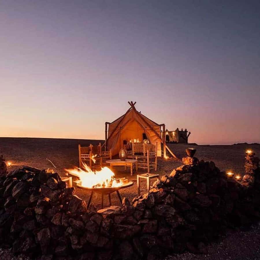 Marrakech: Agafay Desert Dinner with Music and Fire Show - Who should book this Agafay evening?