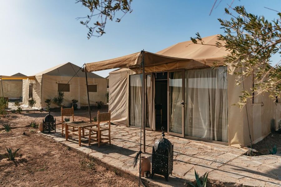 Marrakech: Agafay Desert Magical Overnight with Dinner Show - Breakfast and the 10:00 AM return