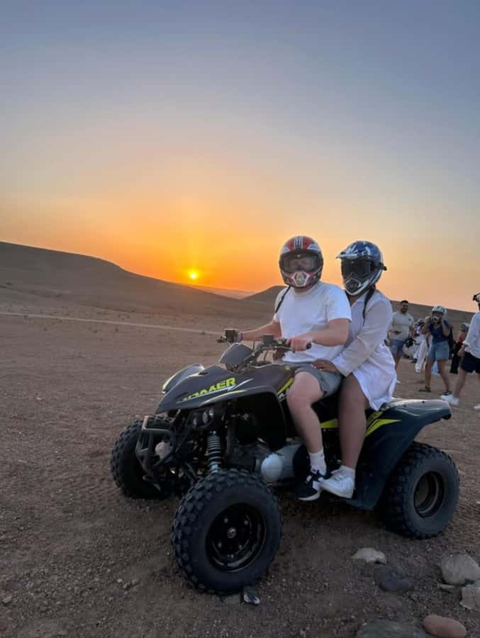 Marrakech: Agafay Desert Tour Quad bike & Dinner fire show - Dinner under the evening sky