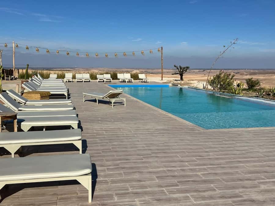 Marrakech: Agafay Dinner Show with Quad/Camel Ride and Pool - Tea, pastries, and a desert camp with a pool