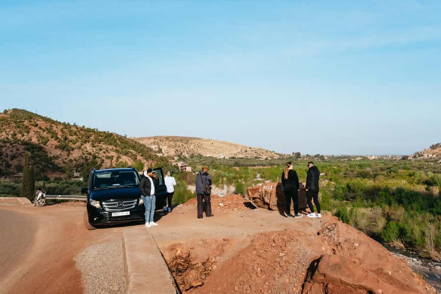 Marrakech: Atlas Mountains and 5 Valleys Day Tour with Lunch - Lunch with an Amazigh family