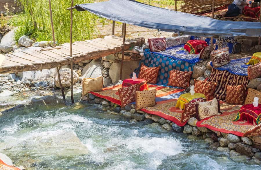 Marrakech: Atlas Mountains & Ourika Waterfalls, Lunch+Guide - What the guides add to the experience