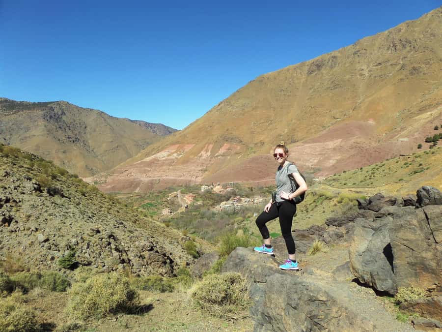 Marrakech: Atlas Mountains Summit Day Trek 2700m - The first climb through Tamaterte