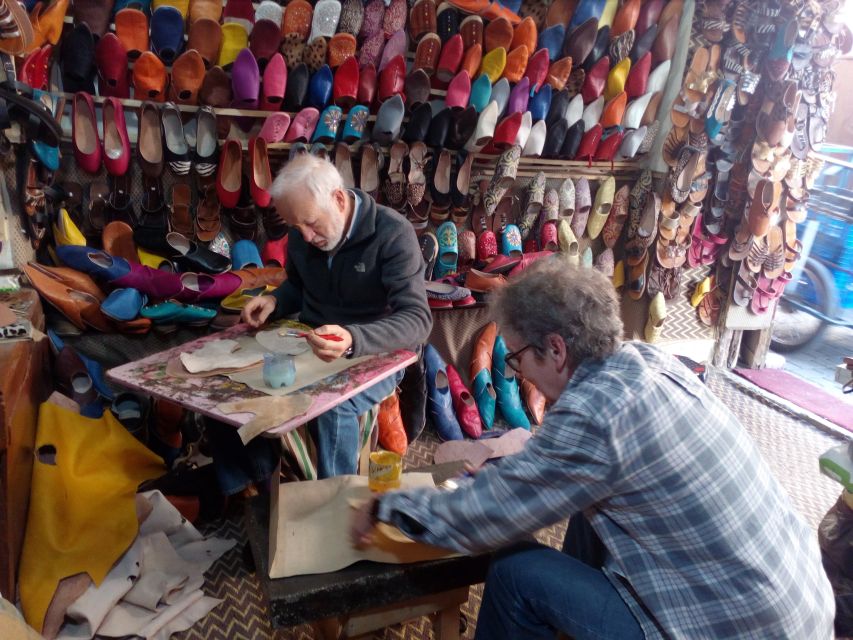 Marrakech: Babouch Making Workshop in the Medina - Choosing leather, color, and style