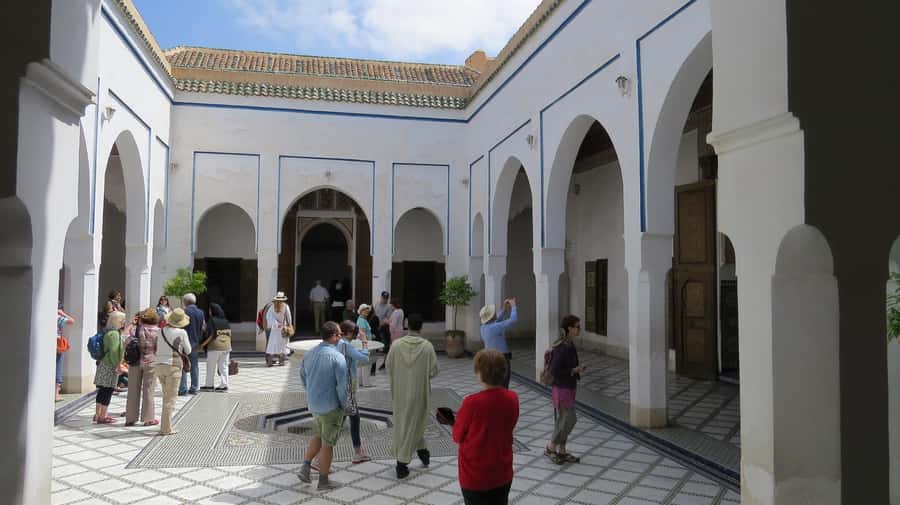 Marrakech: Bahia Palace Guided Tour – Skip-the-Line Access - Private or small group: which option makes sense?