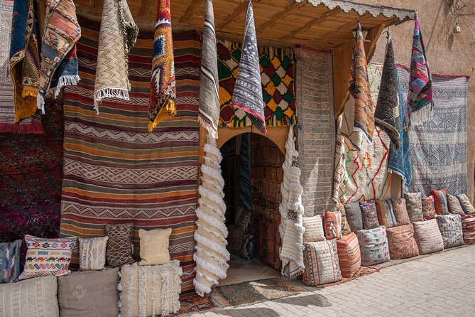 Marrakech: Bahia Palace, Saadian Tombs, Souk and Medina Tour - Bab Agnaou and the old Kasbah