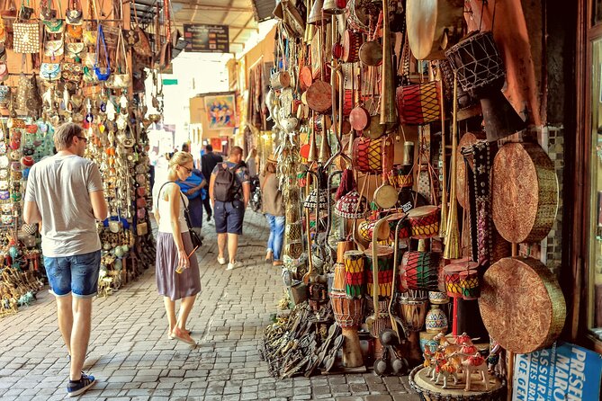 Marrakech: Bahia Palace, Saadian Tombs, Souk and Medina Tour - Koutoubia Mosque, Marrakech’s citywide landmark