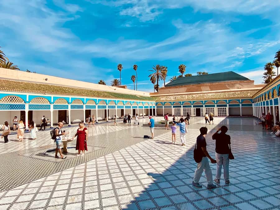 Marrakech: Bahia Palace, Saadian Tombs & Top Highlights Tour - Starting at Café Argana in Jemaa el-Fna