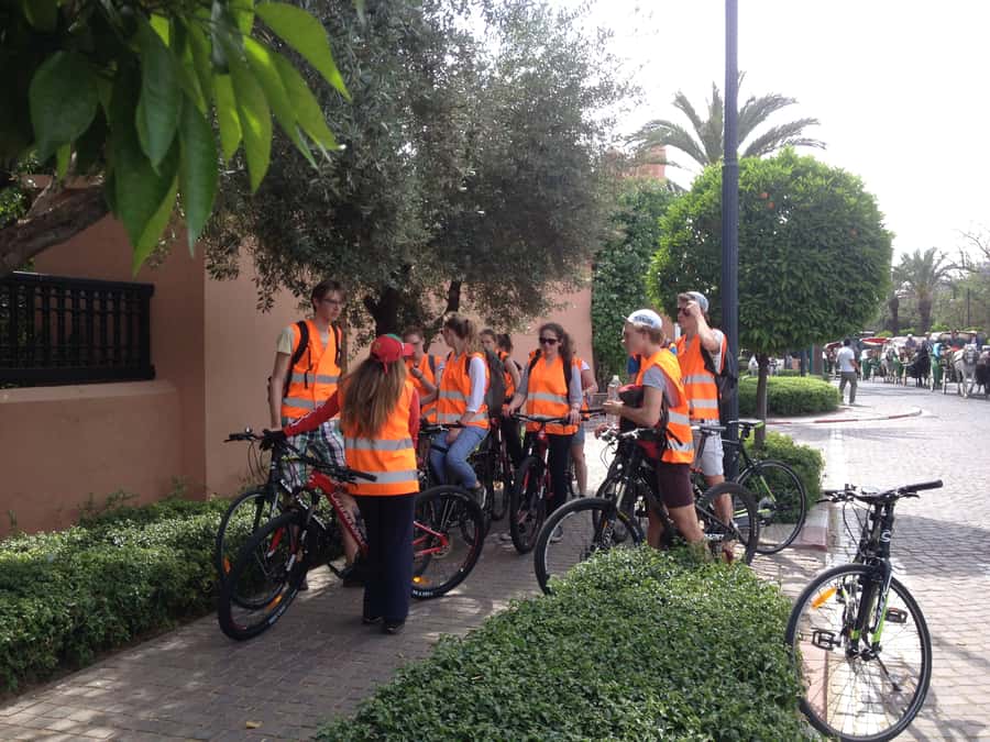 Marrakech: Bicycle Tour with a Local Guide - Saadian Tombs And The Kasbah District