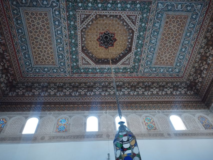 Marrakech City Highlights Tour - Quiet corners after the crowded streets