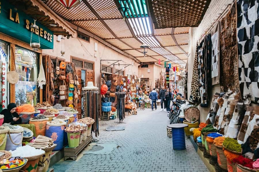 Marrakech: Colorful Medina Souks Guided Walking Tour - Why this souk walk is worth your first morning