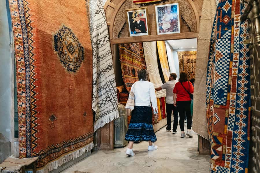 Marrakech: Colorful Medina Souks Guided Walking Tour - Shared group or private walk?