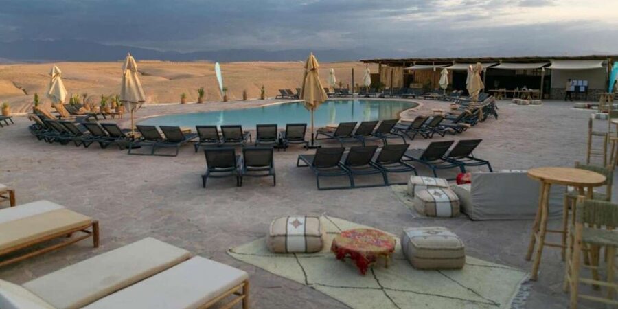 Marrakech: Day Pass in The Desert, swimming pool and lunch - Guides, drivers, and communication