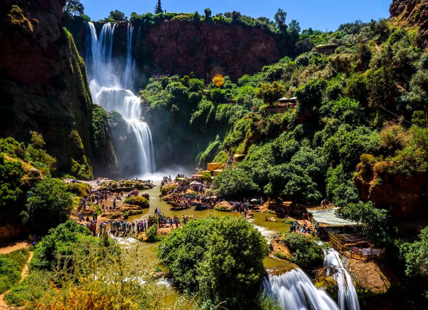 Marrakech: Day Tour to Ouzoud Waterfalls with Boat Trip - Lunch with a view, plus a bill-checking tip