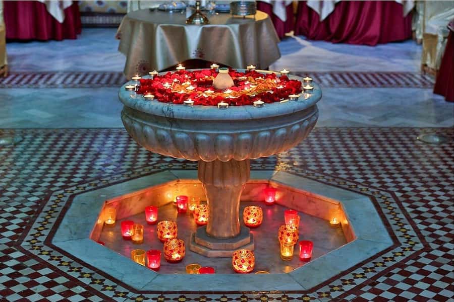 Marrakech: Dinner Show at Dar Essalam Restaurant - Arriving at Dar Essalam in Marrakech’s medina