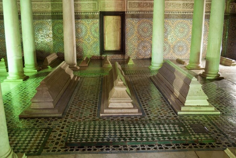 Marrakech Full-Day Guided Tour with Lunch - Bahia Palace and the question of extra fees