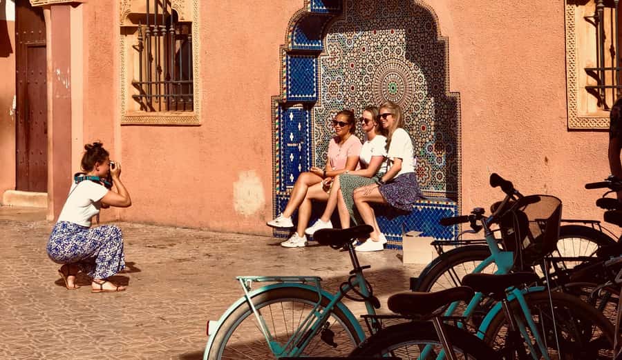 Marrakech:Guided City Cycling Tour - Culture, Colors & Charm - A quiet spiritual stop and a working ceramics workshop