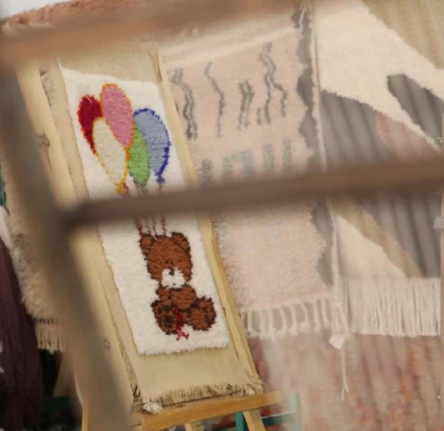 Marrakech Hammam, Massage & Berber Carpet Weaving Workshop - Tea, hospitality, and the value of the setting