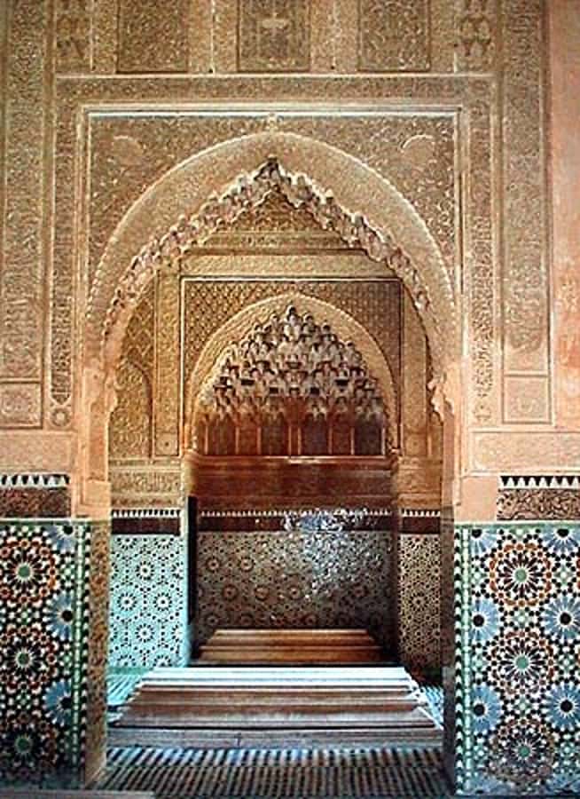 Marrakech: Historical Discovery Tour - Museum grounds, gardens, and the value of a local guide
