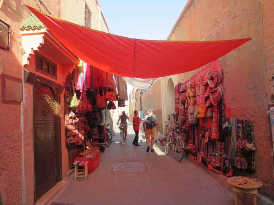 Marrakech: Historical Discovery Tour - The market visit and the art of browsing