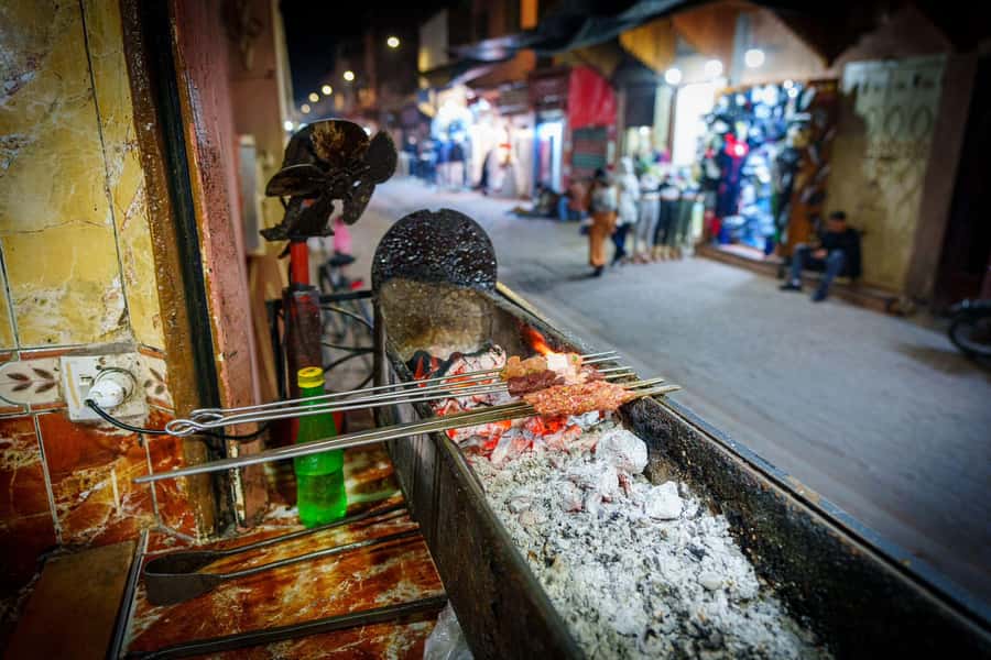 Marrakech: Local Food Tasting Tour with a Guide - The wood-fired farnatchi and smoky tanjia