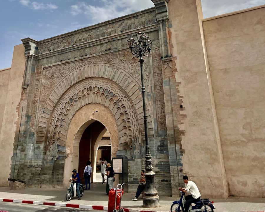 Marrakech: Majorelle & Menara Garden Tour and Carriage Ride - The carriage ride through the Red City