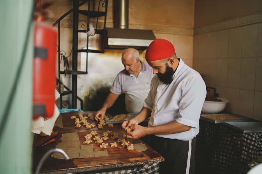 Marrakech: Medina Stories Food Tour with 15+ Tastings - First tastings, street stalls, and the food market