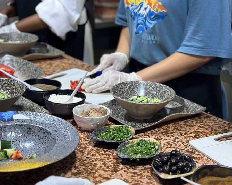 Marrakech: Moroccan Cooking Class with Pickup - Mint tea and the menu briefing