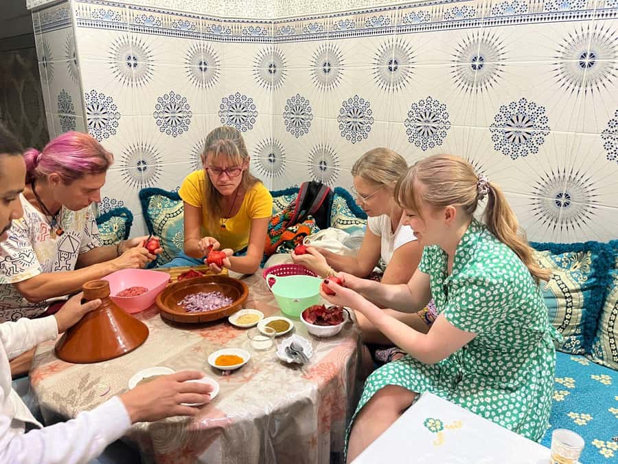 Marrakech: Moroccan Cuisine Cooking Class in Local Home - Why a home kitchen beats a restaurant table