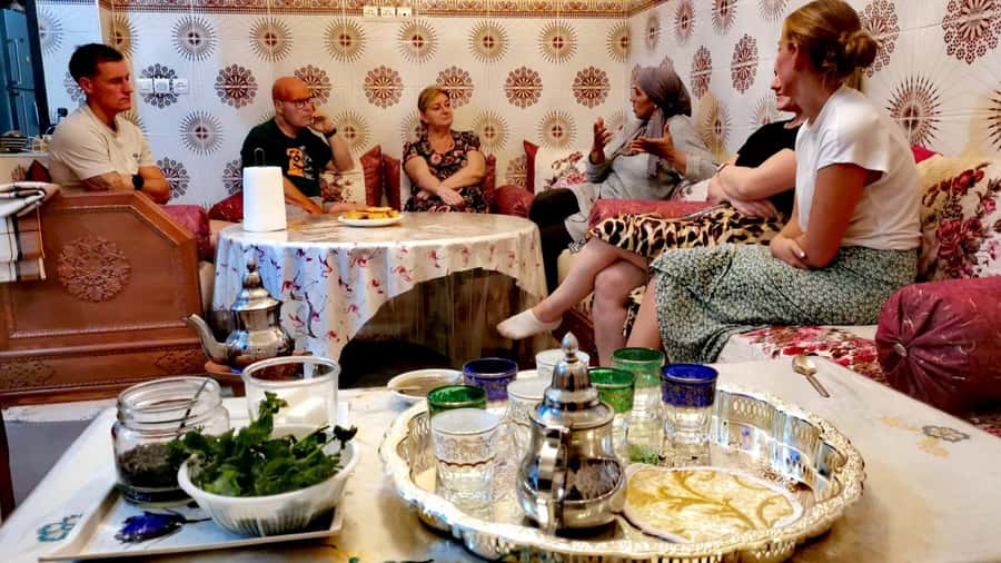Marrakech: Moroccan Cuisine Cooking Class in Local Home - Tea, stories, and the meal around the table