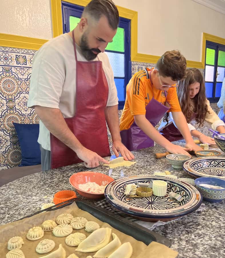Marrakech: Moroccan Pastries and Tea Class with a Local - Learning the small tricks behind Moroccan pastries