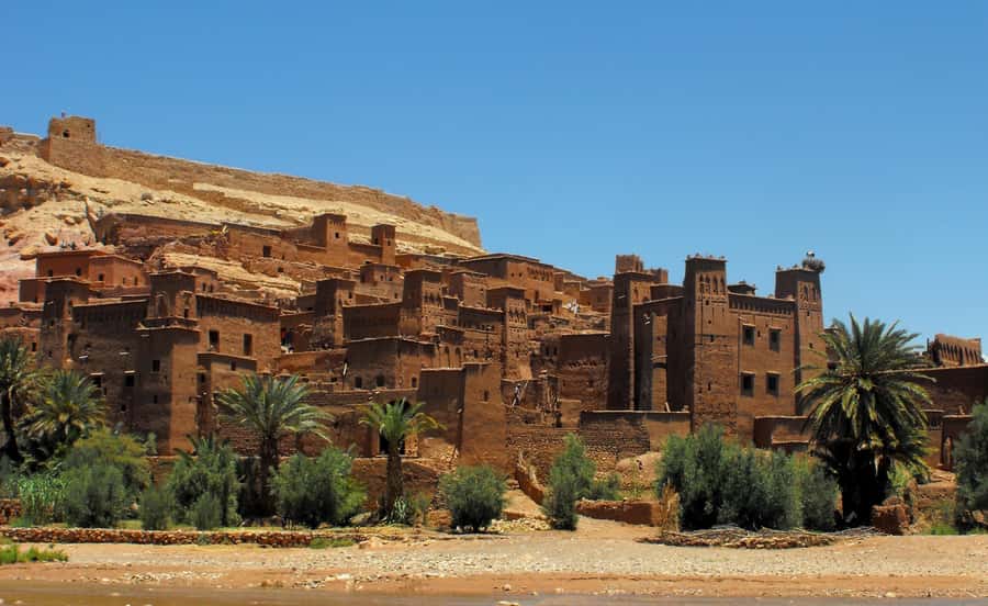 Marrakech/Ouarzazate: 2-Day Desert with Camel, 4x4 & Meals - The desert camp after dark